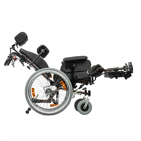 Кресло-коляска Ortonica для инвалидов Delux 570 с пневматическими колесами. Изображение 3 из 3